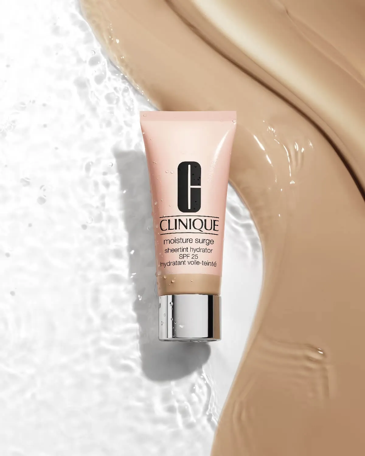 Cream with foundation effect Clinique Moisture Surge Sheertint Hydrator Broad Spectrum SPF 25, 06 deep, 40 ml