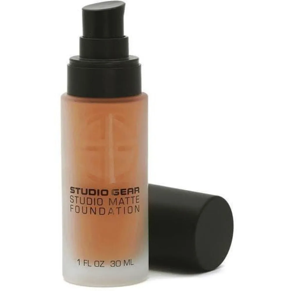 STUDIO MATTE LIQUID FOUNDATION