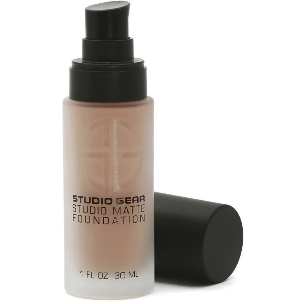 STUDIO MATTE LIQUID FOUNDATION